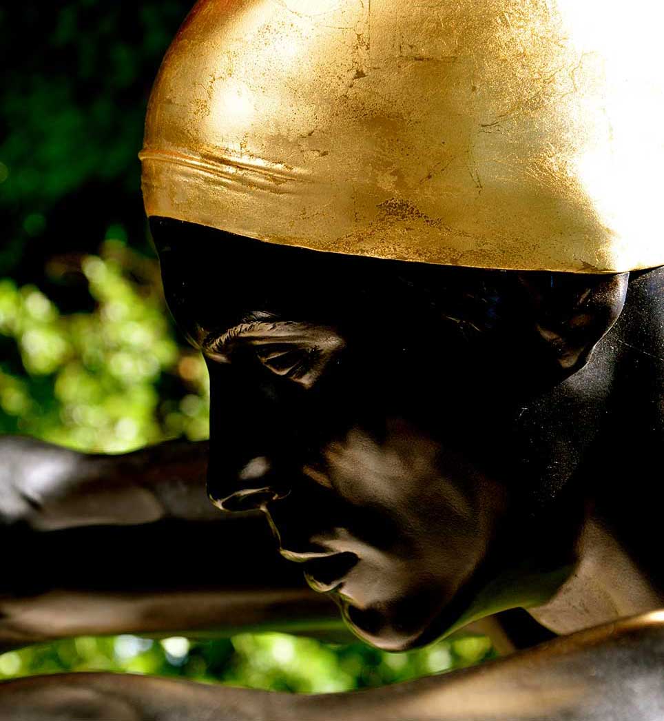 sculpture, gold, man, sport, Italy, shadow